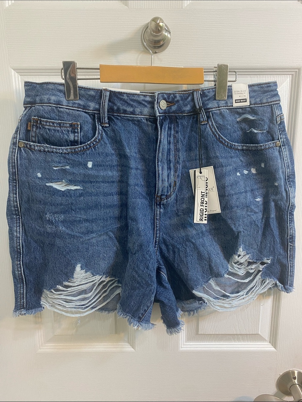 Judy Blue High Waist Rigid Magic Denim Shorts Size 1XL Distressed NWT JB150251